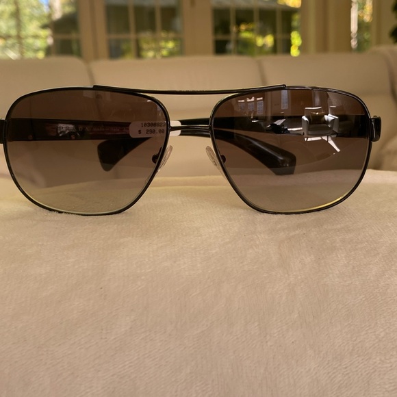 NWT Prada Sunglasses with Prada Case - Picture 4 of 17